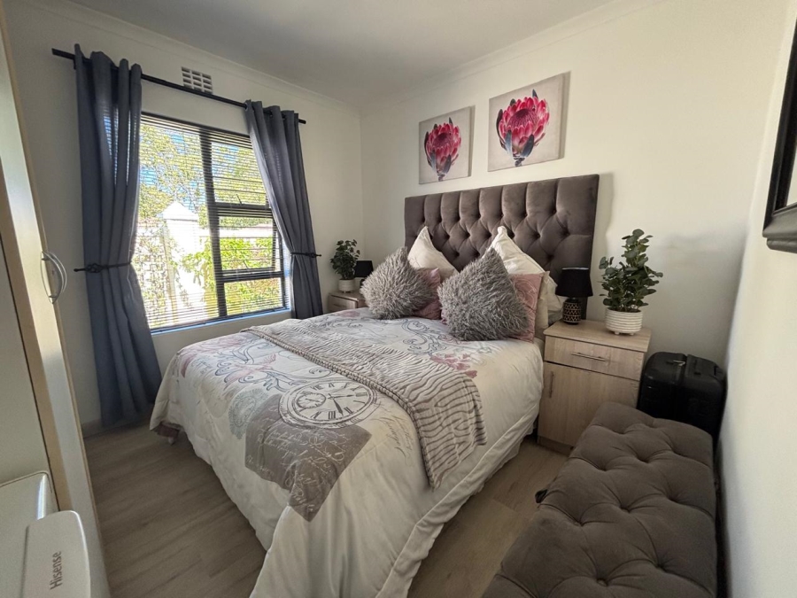 To Let 2 Bedroom Property for Rent in Stellendale Western Cape